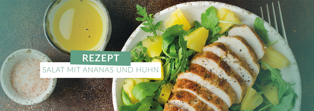 Salat mit Ananas und Huhn